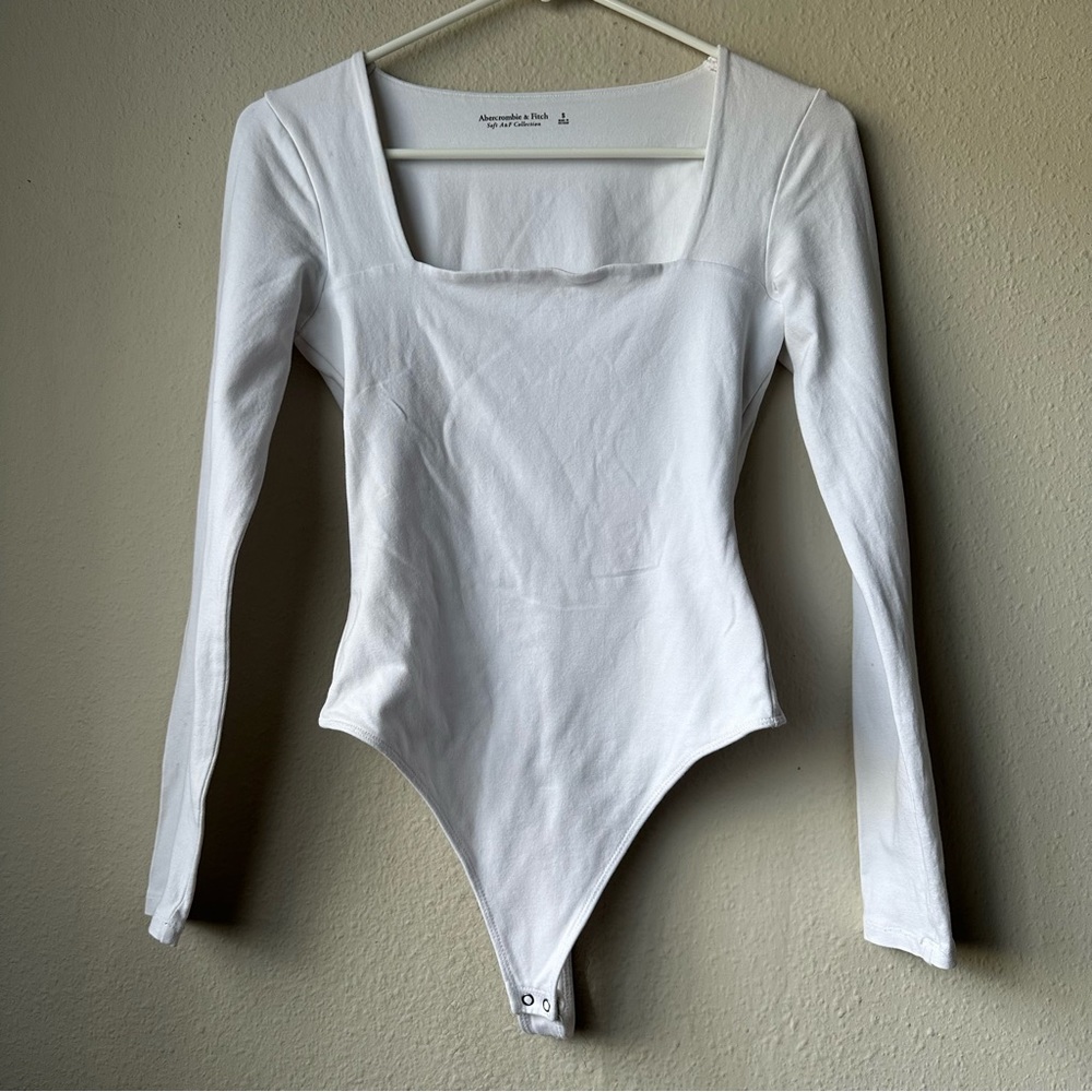 Long-Sleeve Seamless Squareneck Bodysuit